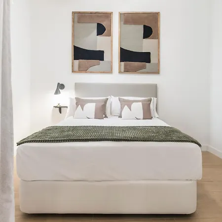 Homeclub Elegant 1br With Rooftop Near Thyssen & Marmoles Iii Apartment Malaga