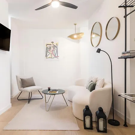 Apartment Homeclub Elegant 1br With Rooftop Near Thyssen & Marmoles Iii