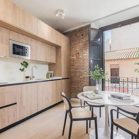 Homeclub Elegant 1br With Rooftop Near Thyssen & Marmoles Iii Apartment *