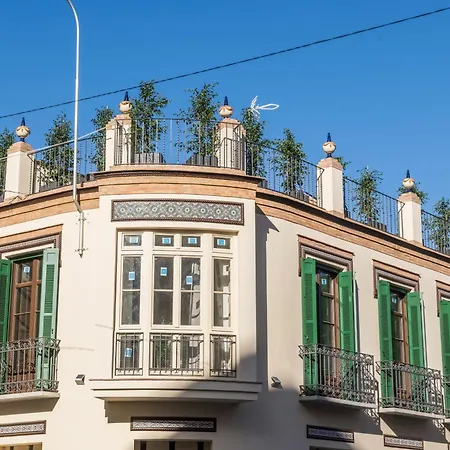 Homeclub Elegant 1br With Rooftop Near Thyssen & Marmoles Iii *